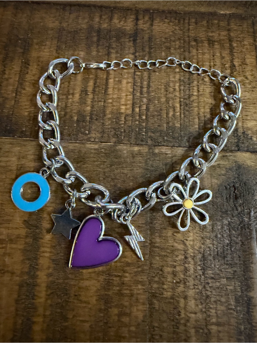 Turn up the Charm purple bracelet